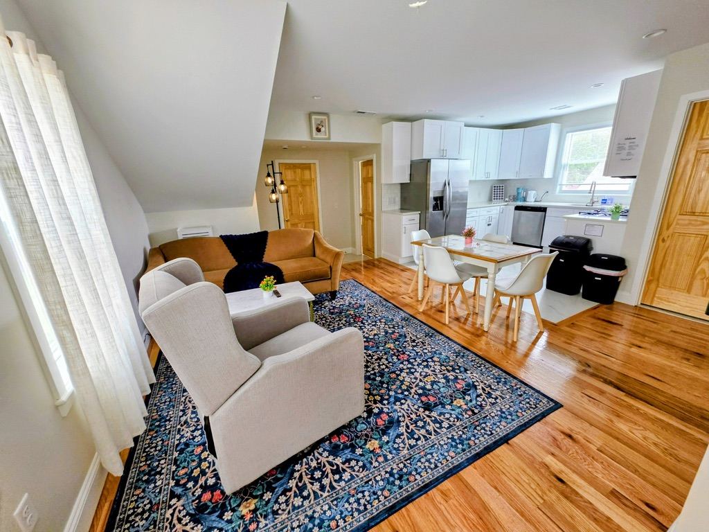 Apt 2