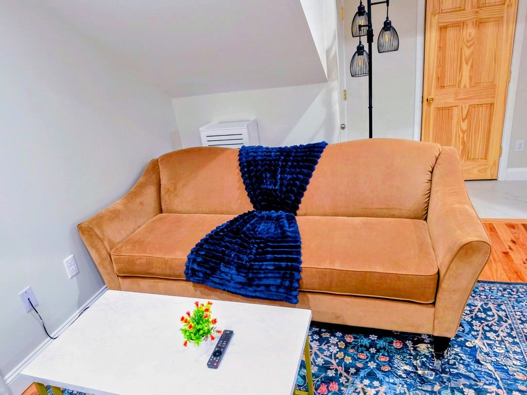 Apt 2